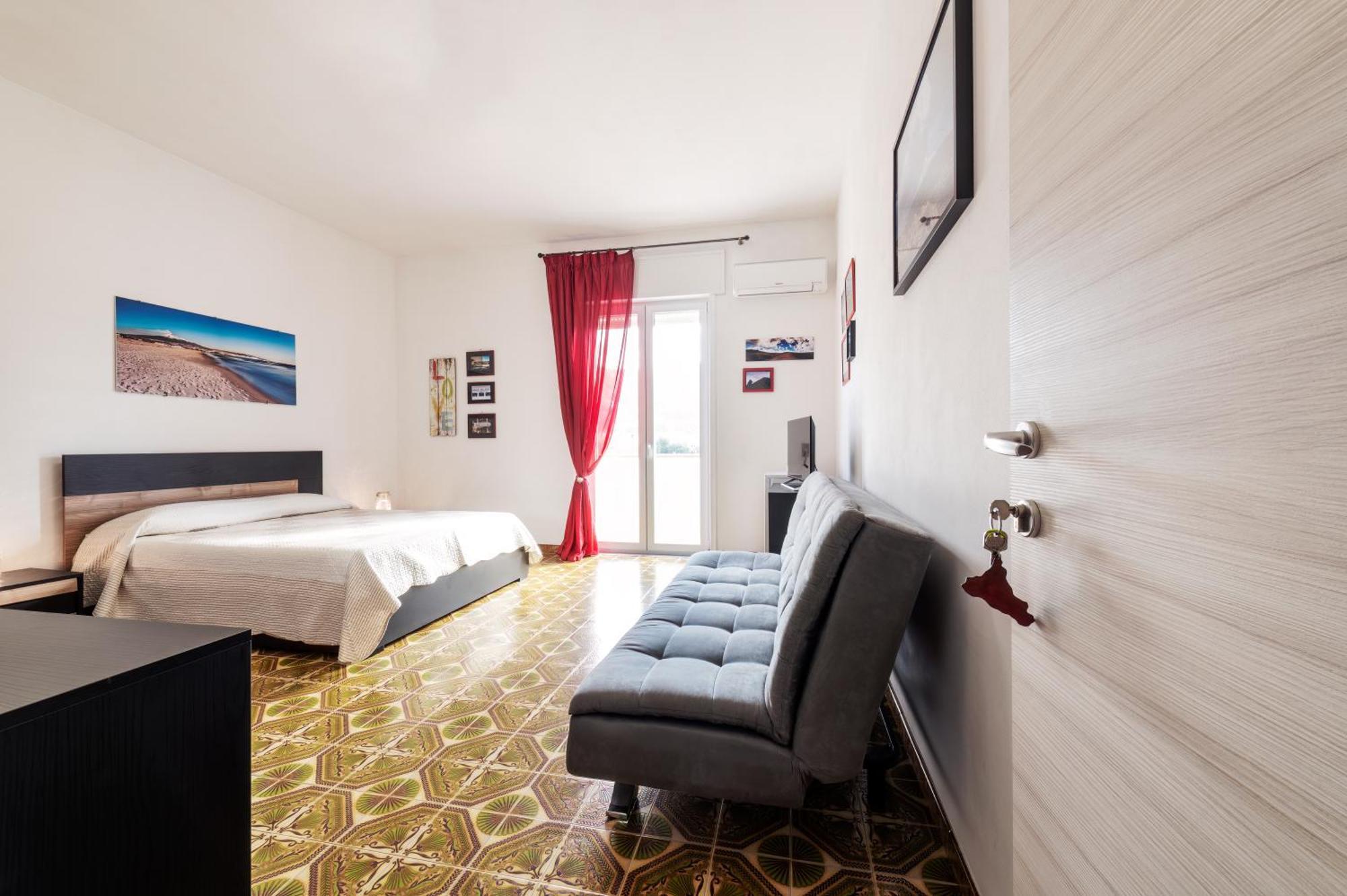 In Riva Al Mare B&B Capo dʼOrlando Buitenkant foto
