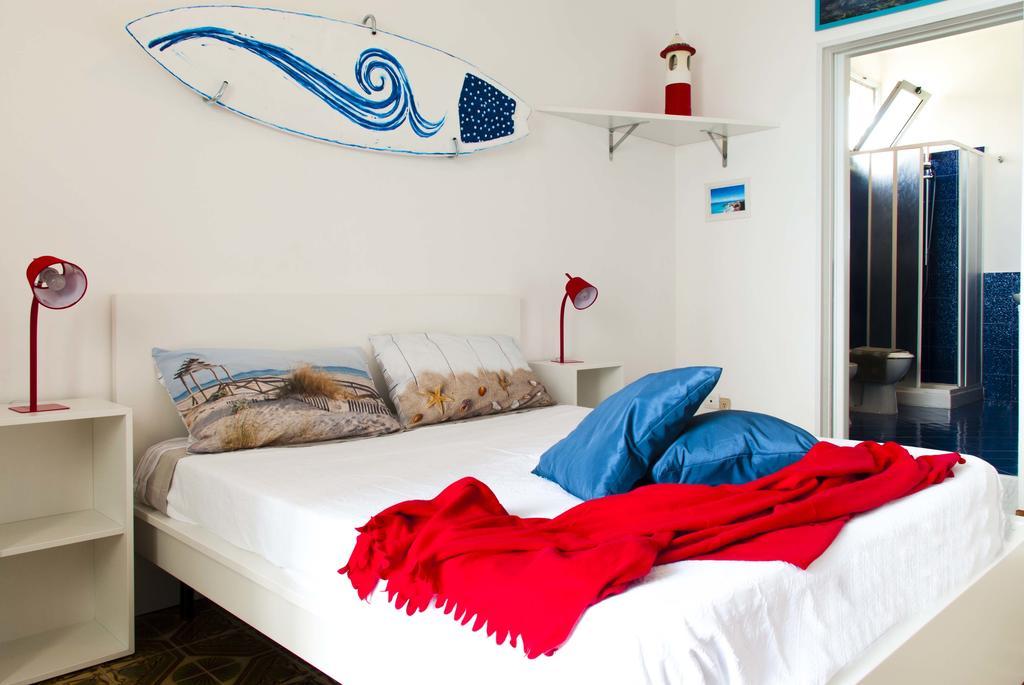 In Riva Al Mare B&B Capo dʼOrlando Buitenkant foto